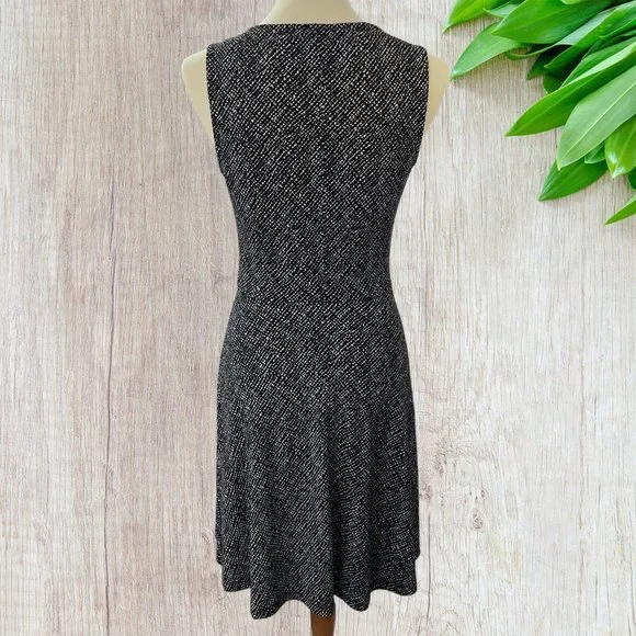 Apt 9 Fit and Flare Summer Dress Size XS Sleeveless Black Knee Length - Picture 2 of 12